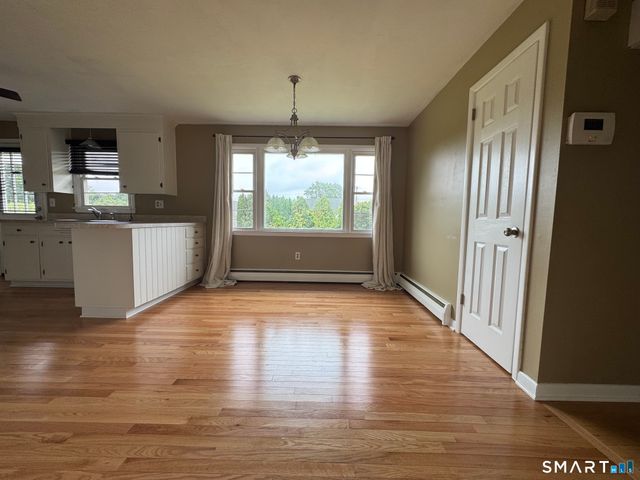 85 maureen Street, Stratford, CT 06615
