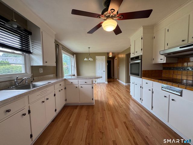 85 maureen Street, Stratford, CT 06615