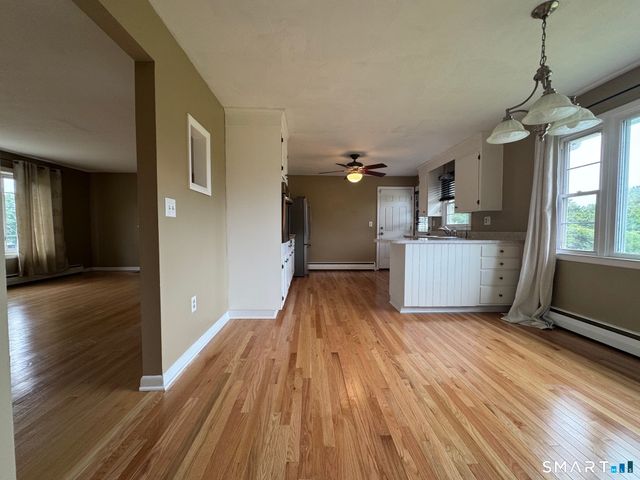 85 maureen Street, Stratford, CT 06615