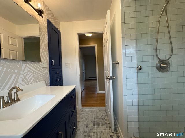 85 maureen Street, Stratford, CT 06615