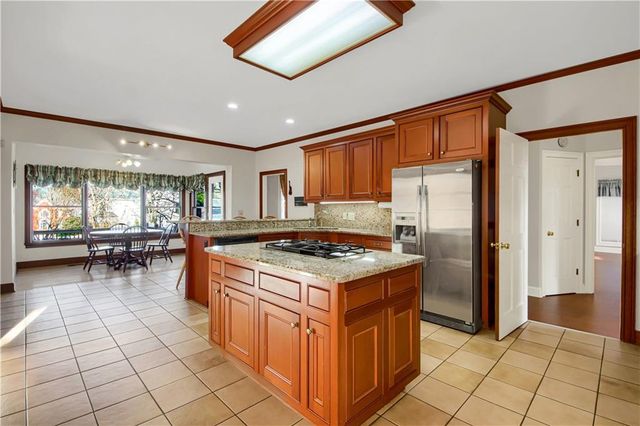 1402 Bromley Drive SE, Snellville, GA 30078