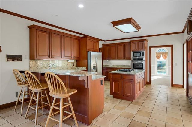 1402 Bromley Drive SE, Snellville, GA 30078