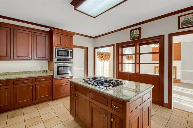 1402 Bromley Drive SE, Snellville, GA 30078