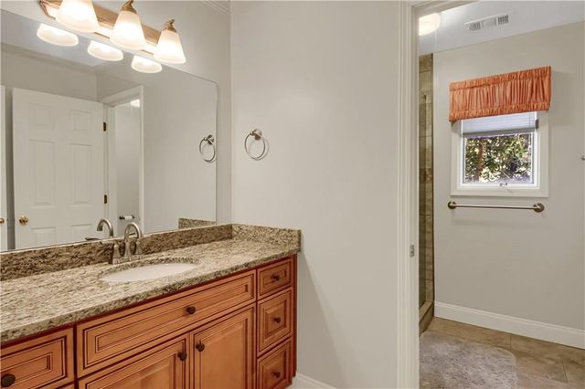 1402 Bromley Drive SE, Snellville, GA 30078