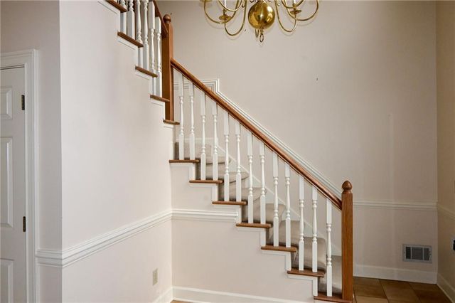 1402 Bromley Drive SE, Snellville, GA 30078