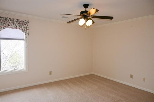 1402 Bromley Drive SE, Snellville, GA 30078