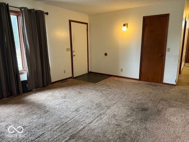 389 S Home Avenue, Martinsville, IN 46151