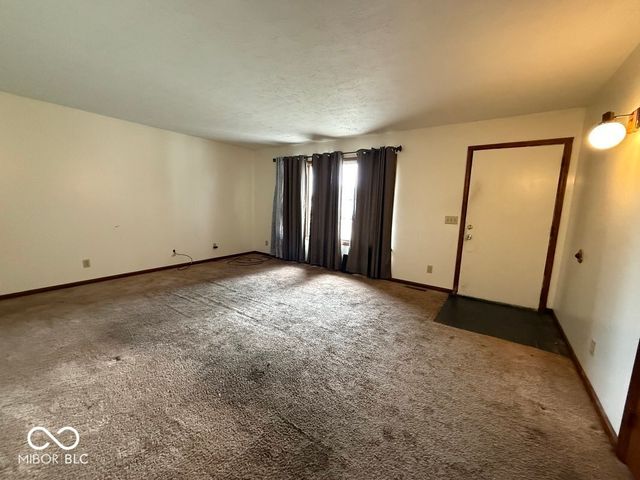 389 S Home Avenue, Martinsville, IN 46151