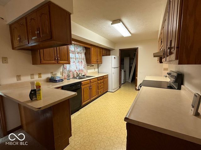 389 S Home Avenue, Martinsville, IN 46151