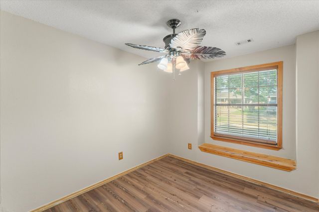 119 Mcanally Drive, Mabank, TX 75147