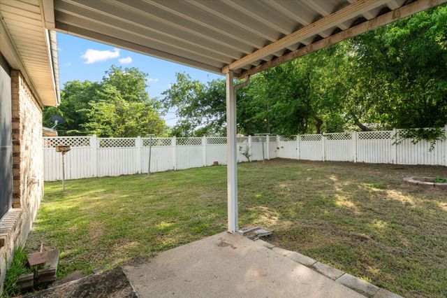 119 Mcanally Drive, Mabank, TX 75147