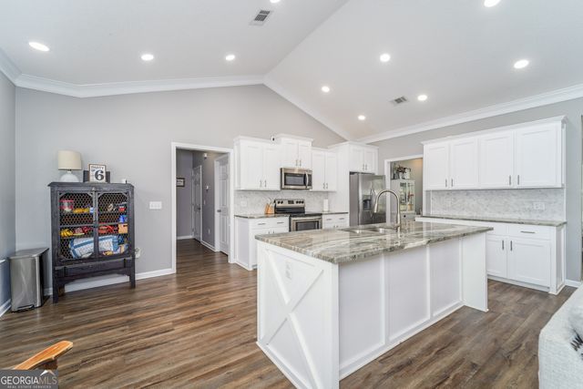 128 Satilla Bluffs Drive, Blackshear, GA 31516