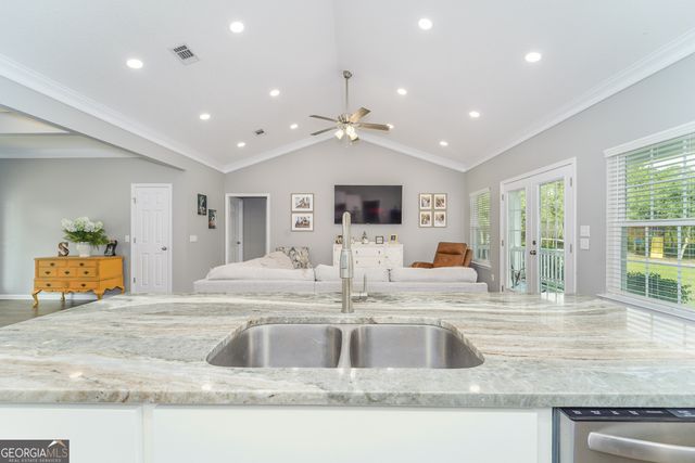 128 Satilla Bluffs Drive, Blackshear, GA 31516