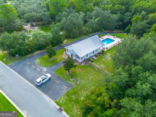 128 Satilla Bluffs Drive, Blackshear, GA 31516