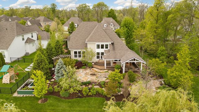 3807 Sugar Pine Lane, Zionsville, IN 46077