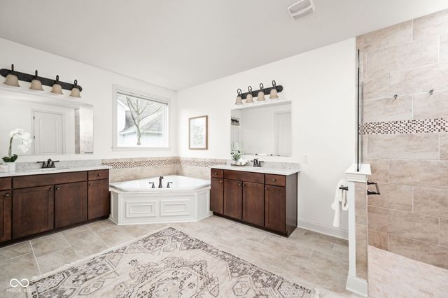 3807 Sugar Pine Lane, Zionsville, IN 46077