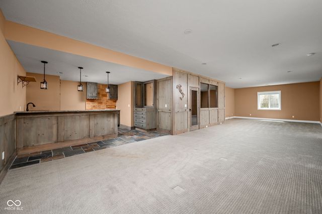 3807 Sugar Pine Lane, Zionsville, IN 46077