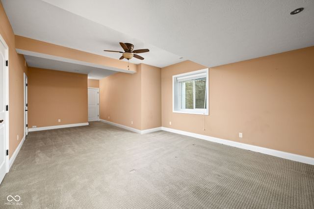 3807 Sugar Pine Lane, Zionsville, IN 46077