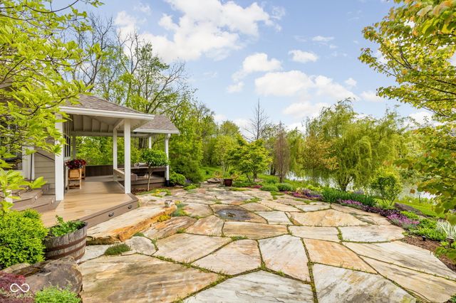 3807 Sugar Pine Lane, Zionsville, IN 46077