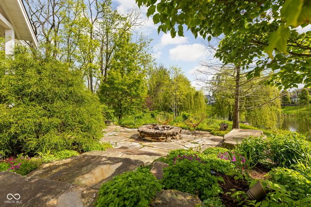 3807 Sugar Pine Lane, Zionsville, IN 46077