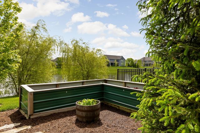 3807 Sugar Pine Lane, Zionsville, IN 46077