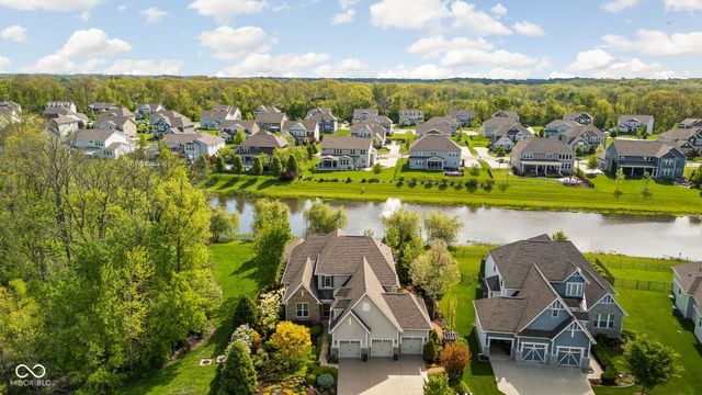 3807 Sugar Pine Lane, Zionsville, IN 46077