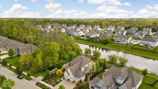 3807 Sugar Pine Lane, Zionsville, IN 46077