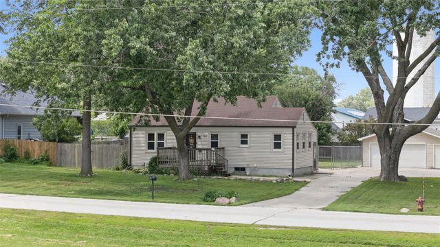 304 2nd Street SE, Bondurant, IA 50035