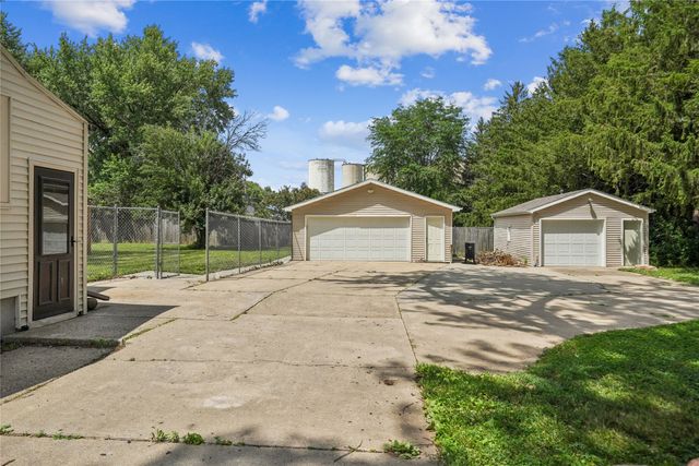 304 2nd Street SE, Bondurant, IA 50035