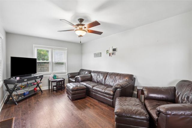 304 2nd Street SE, Bondurant, IA 50035