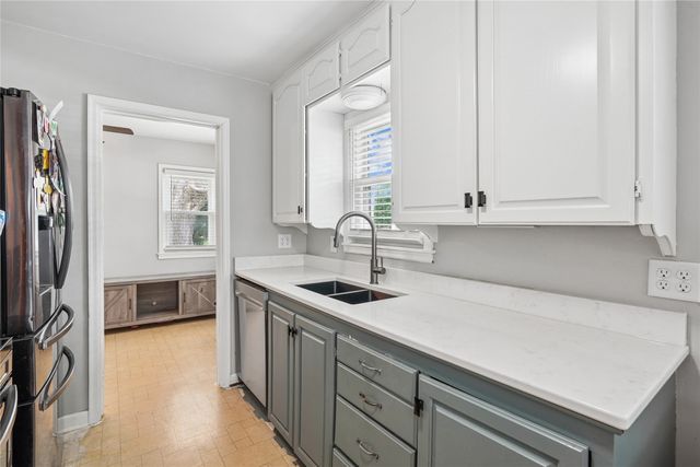 304 2nd Street SE, Bondurant, IA 50035