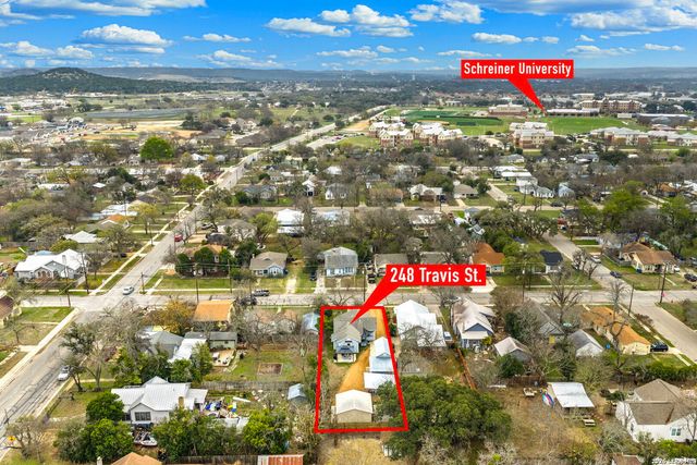 248 N Travis St, Kerrville, TX 78028