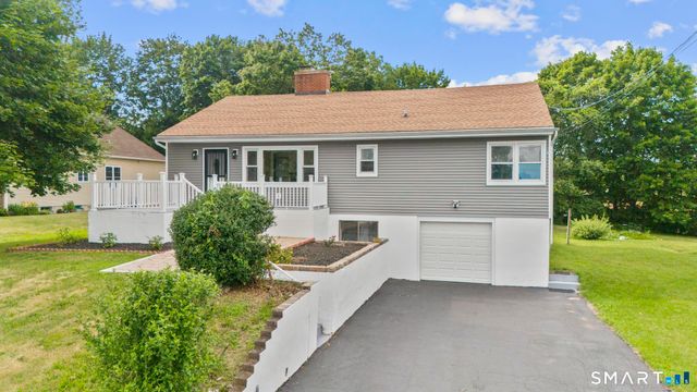 12 Homestead Place, Branford, CT 06405