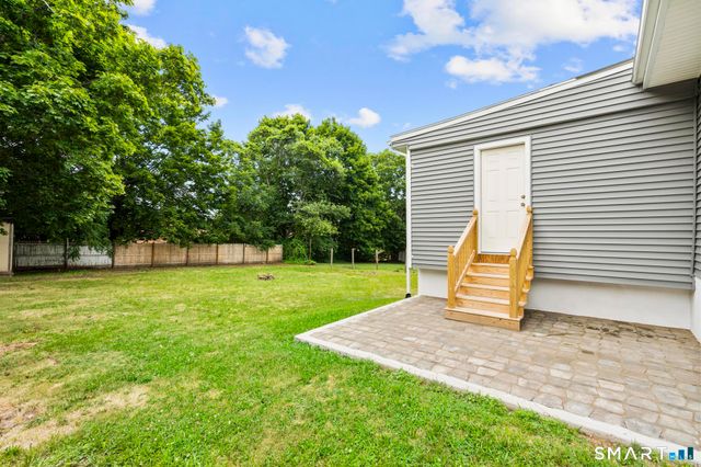 12 Homestead Place, Branford, CT 06405