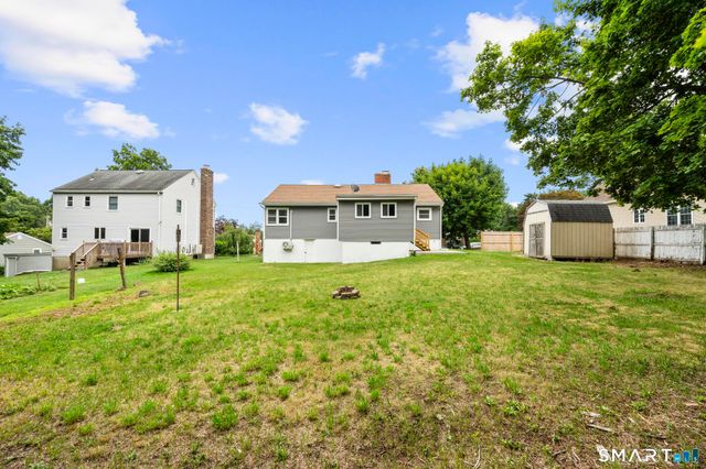 12 Homestead Place, Branford, CT 06405