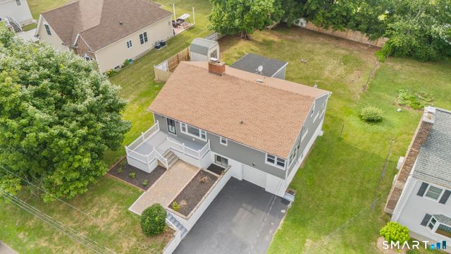12 Homestead Place, Branford, CT 06405