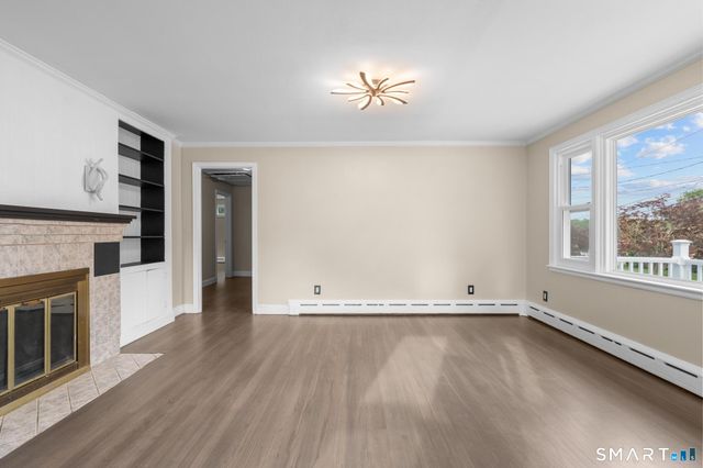 12 Homestead Place, Branford, CT 06405