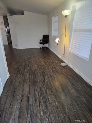 17700 WESTERN Avenue 1, Gardena, CA 90248