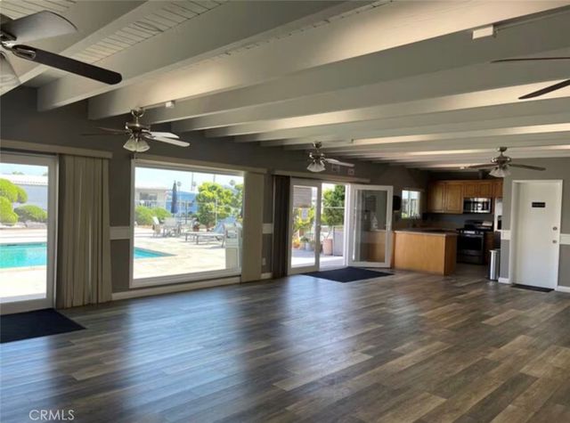 17700 WESTERN Avenue 1, Gardena, CA 90248