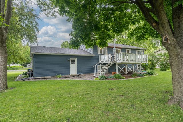 129 Mary Circle, North Mankato, MN 56003