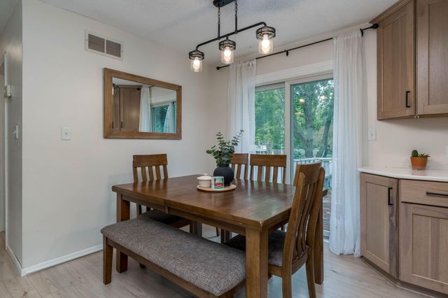 129 Mary Circle, North Mankato, MN 56003