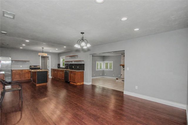 1916 SE 14TH AVENUE, Ocala, FL 34471