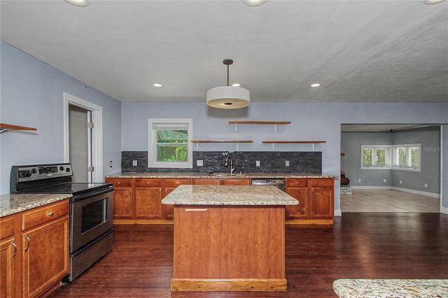 1916 SE 14TH AVENUE, Ocala, FL 34471