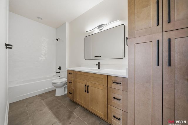 9432 S 87th Street, Lincoln, NE 68526