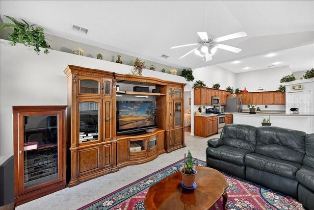 28 FANSHAWE LANE, Palm Coast, FL 32137