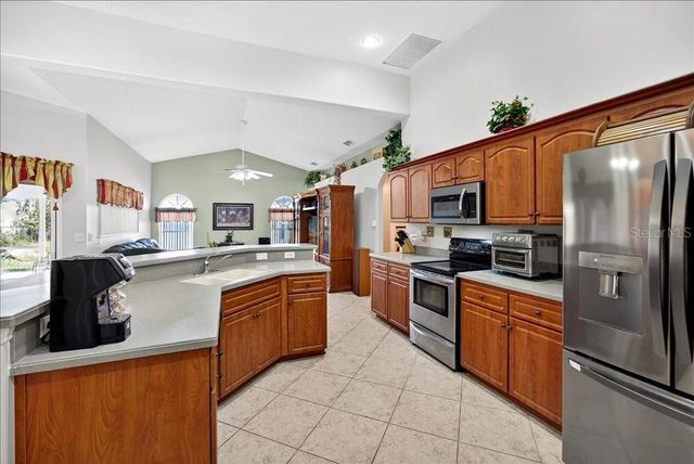 28 FANSHAWE LANE, Palm Coast, FL 32137