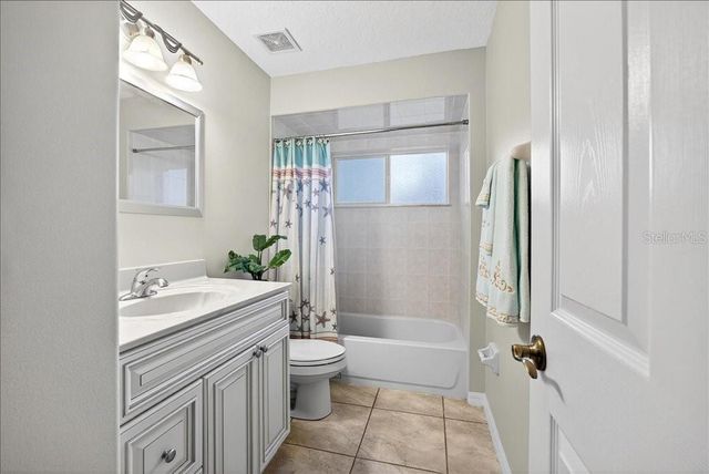 28 FANSHAWE LANE, Palm Coast, FL 32137