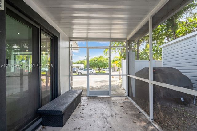 6100 NE 2nd Ter, Oakland Park, FL 33334