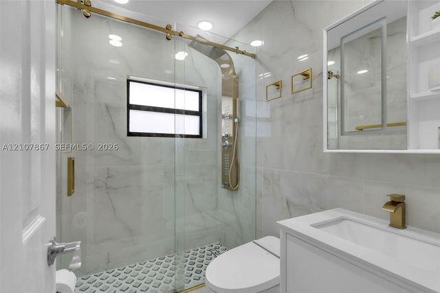 6100 NE 2nd Ter, Oakland Park, FL 33334