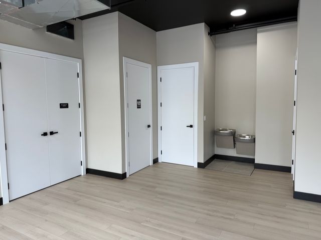 3045 W Irving Park Road, Chicago, IL 60618